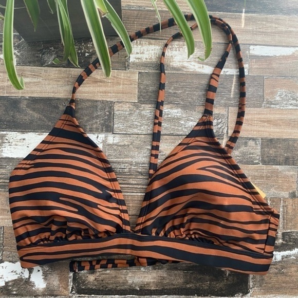 NWT Cross Back Triangle Bikini Top - Picture 1 of 7